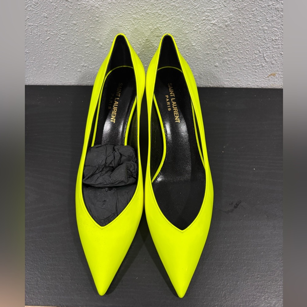 Saint Laurent Yellow Heels Sleek Modern Design